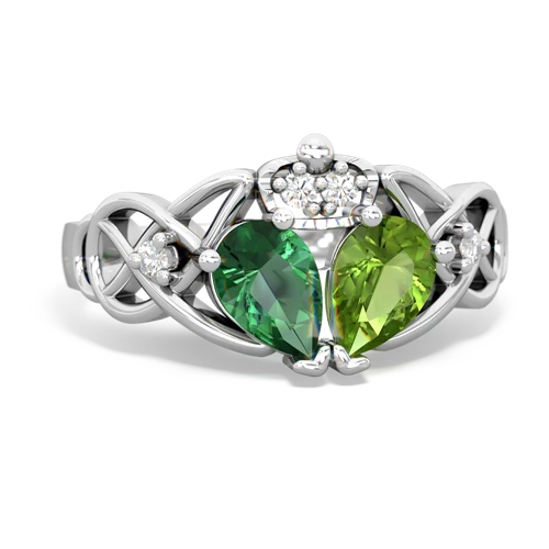 peridot-lab emerald claddagh ring