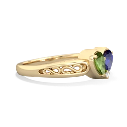 Peridot Filligree 'One Heart' 14K Yellow Gold ring R5070